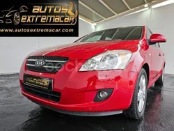 Rojo Usado 2008 Kia Ceed Active Berlina | 4499 € (Buen precio)