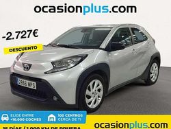 Gris Usado 2024 Toyota Aygo Play Utilitario | 12.623 € (Buen precio)
