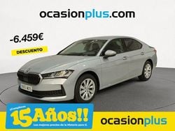 Gris / plata Nuevo 2025 Skoda Superb Essence Berlina | 32.990 € (Precio justo)