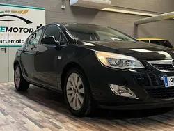 Negro Usado 2010 Opel Astra Enjoy Utilitario | 6999 € (Precio justo)