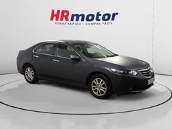 Gris / plata Usado 2012 Honda Accord S Berlina | 8390 € (Precio justo)