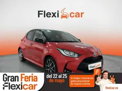 Rojo Usado 2021 Toyota Yaris Hybrid Active Berlina | 17.290 € (Buen precio)