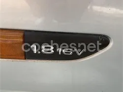 Gris / plata Usado 2001 Renault Laguna II Dynamique Berlina | 1000 € (Buen precio)