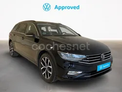 Negro Usado 2023 VW Passat Exclusive Familiar | 33.800 € (Precio justo)
