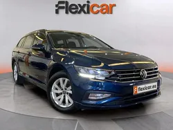 Azul Usado 2021 VW Passat Business Familiar | 19.970 € (Precio justo)