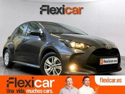 Gris Usado 2024 Toyota Yaris Edition Berlina | 18.990 € (Precio justo)