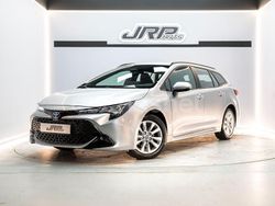 Gris / plata Usado 2023 Toyota Corolla Active Familiar | 24.990 € (Un poco caro)