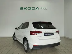 Blanco Usado 2024 Skoda Fabia Selection Berlina | 16.690 € (Buen precio)