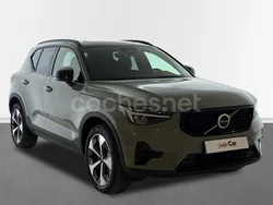 Verde Usado 2024 Volvo XC40 Plus SUV | 41.850 € (Caro)