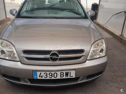 Gris / plata Usado 2002 Opel Vectra Comfort Berlina | 5000 € (Caro)