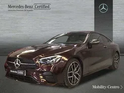 Rubellitred metallicpaint Usado 2023 Mercedes E220 AMG line Coupe | 55.500 € (Buen precio)