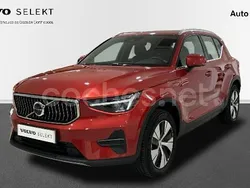 Rojo Usado 2023 Volvo XC40 Core SUV | 32.900 € (Buen precio)