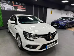 Blanco Usado 2018 Renault Mégane IV Life Berlina | 8999 € (Precio justo)