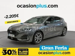 Gris / plata Usado 2023 Ford Focus ST-Line Berlina | 17.990 € (Precio justo)