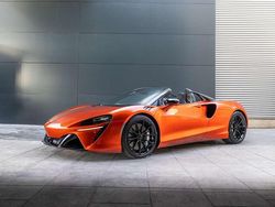 Naranja Nuevo 2025 McLaren Artura Descapotable | 339.000 €