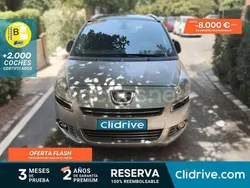 Gris / plata Usado 2011 Peugeot 5008 Allure Monovolumen | 6490 € (Precio justo)