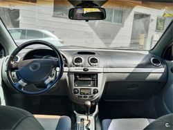 Rojo Usado 2005 Chevrolet Lacetti CDX Berlina | 2300 €