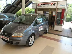 Gris / plata Usado 2005 Fiat Idea Active Monovolumen | 2450 €