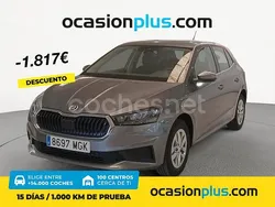 Gris / plata Usado 2023 Skoda Fabia Ambition Berlina | 19.990 € (Caro)