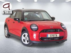 Rojo Usado 2025 Mini Cooper Essential Utilitario | 26.990 € (Caro)
