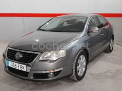Gris / plata Usado 2006 VW Passat Advance Berlina | 5900 € (Precio justo)