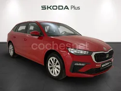 Rojo Usado 2024 Skoda Scala Selection Utilitario | 19.500 € (Precio justo)