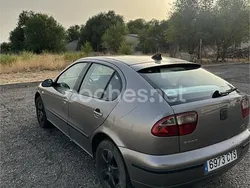 Gris / plata Usado 2004 Seat Leon Stella Berlina | 1900 € (Buen precio)