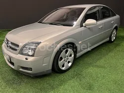 Gris / plata Usado 2005 Opel Vectra GTS Berlina | 3999 €