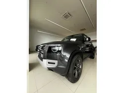 Capathian grey Usado 2024 Land Rover Defender SE SUV | 89.900 € (Precio justo)