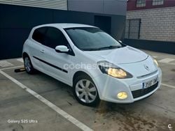 Blanco Usado 2009 Renault Clio II Berlina | 2950 € (Buen precio)