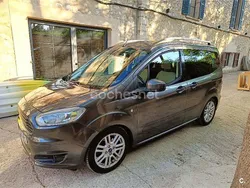 Gris / plata Usado 2015 Ford Tourneo Courier Titanium Monovolumen | 10.900 € (Precio justo)