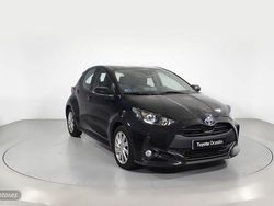 Negro Usado 2022 Toyota Yaris Hybrid Active Berlina | 20.400 € (Precio justo)