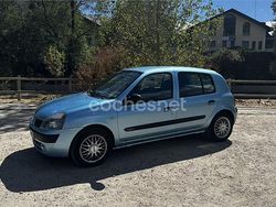 Azul Usado 2004 Renault Clio II Authentique Berlina | 3499 € (Precio justo)