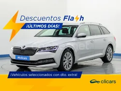 Blanco Usado 2020 Skoda Superb Style Familiar | 24.190 € (Un poco caro)