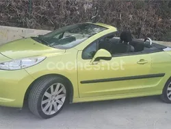 Verde Usado 2007 Peugeot 207 CC Descapotable | 8500 € (Caro)