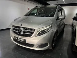 Gris / plata Usado 2017 Mercedes V220 Avantgarde Monovolumen | 29.990 € (Super precio)