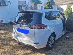 Blanco Usado 2014 Opel Zafira Tourer Excellence Monovolumen | 13.000 € (Caro)