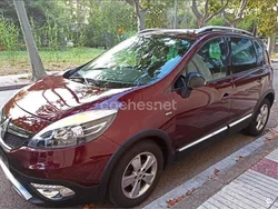 Granate Usado 2013 Renault Scénic III Bose Edition Monovolumen | 9500 € (Caro)