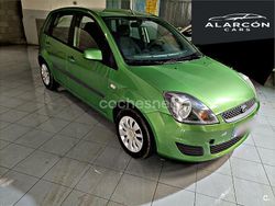 Verde Usado 2008 Ford Fiesta Futura Berlina | 3599 €