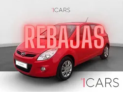 Rojo Usado 2010 Hyundai i20 Comfort Berlina | 5990 €