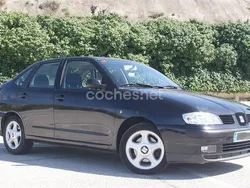 Negro Usado 2002 Seat Cordoba Sport Berlina | 1800 € (Precio justo)