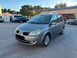Gris Usado 2006 Renault Grand Scénic II Privilege Monovolumen | 3800 € (Un poco caro)