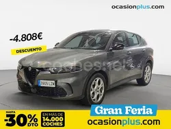 Gris / plata Usado 2022 Alfa Romeo Tonale Sprint SUV | 24.950 € (Precio justo)