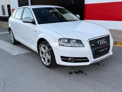 Blanco Usado 2010 Audi A3 Sportback Attraction Berlina | 6199 € (Buen precio)