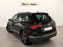 Negro Usado 2021 VW Tiguan Life SUV | 25.440 € (Precio justo)