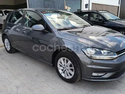 Gris / plata Usado 2019 VW Golf VII Advance Berlina | 14.800 € (Precio justo)
