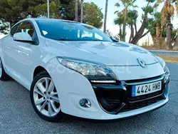 Blanco Usado 2012 Renault Mégane III Dynamique Berlina | 6990 € (Precio justo)
