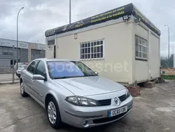 Gris / plata Usado 2006 Renault Laguna II Expression Berlina | 1999 € (Buen precio)