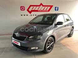 Gris / plata Usado 2018 Skoda Fabia Ambition Berlina | 11.990 € (Un poco caro)