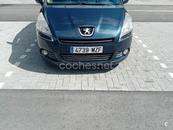 Azul Usado 2013 Peugeot 5008 Active Monovolumen | 6500 € (Un poco caro)